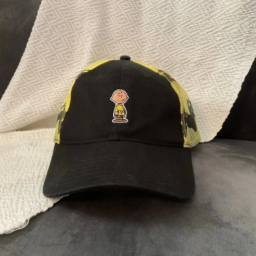 Cedar fair peanuts, trucker hat, vintage Charlie Brown snapped back with mesh‎